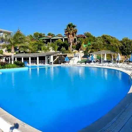 Golden Sun Hotell Finikounta