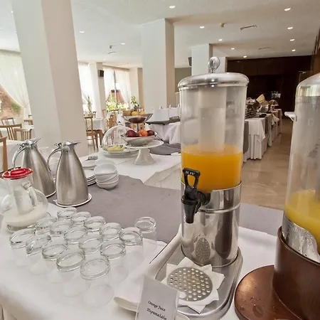 Golden Sun Hotel Finikounta