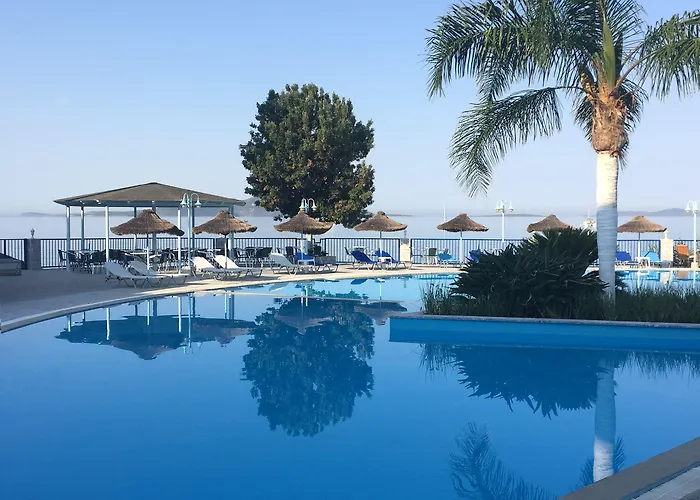 Golden Sun Hotell Finikounta