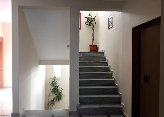 Golden Sun Hotell Finikounta