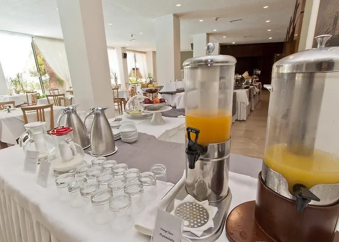 Golden Sun Hotell Finikounta