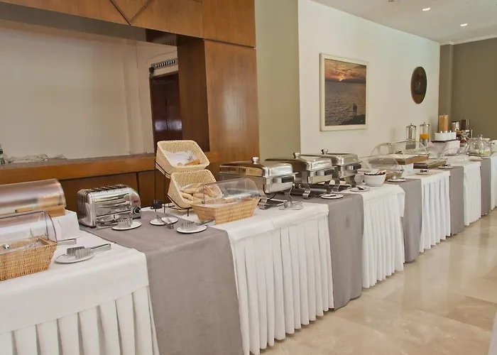 Golden Sun Hotell 3*