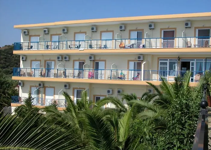 Golden Sun 3* Finikounda